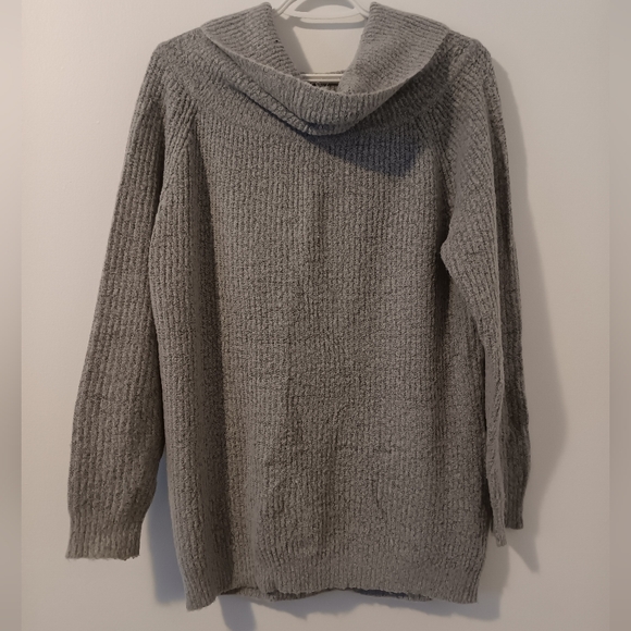 Women's Urban Heritage Gray Cowl Neck Knit Sweater. - Picture 1 of 4